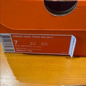 Nike women’s free run 2017